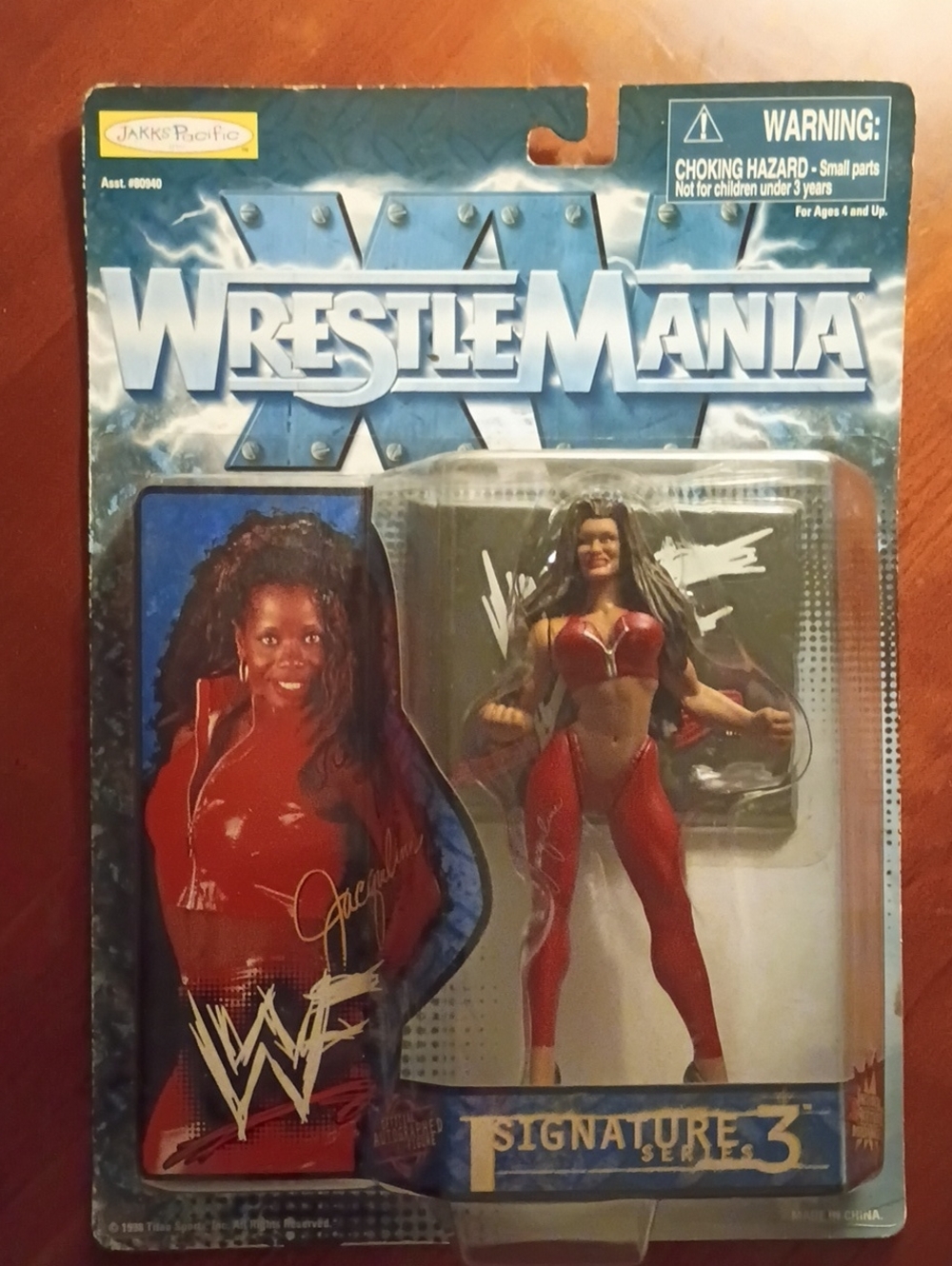 WrestleMania Signature Series 3 Women’s Action Figure - Red